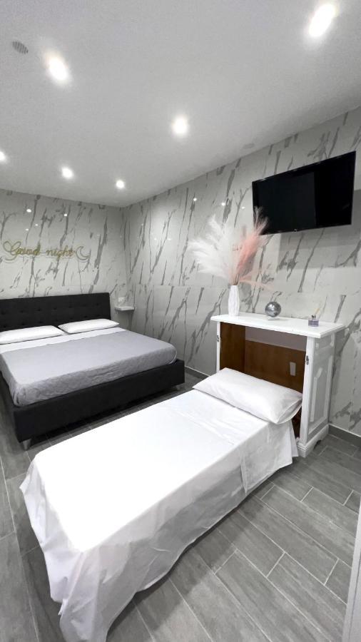 Maison Marina - Quartierispagnoli Napoli Bagian luar foto